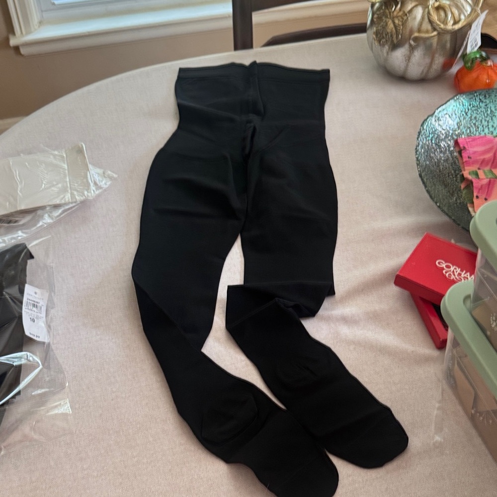 Women’s Black High-Waisted Compression Panty Hose/Leggings NIB Medium